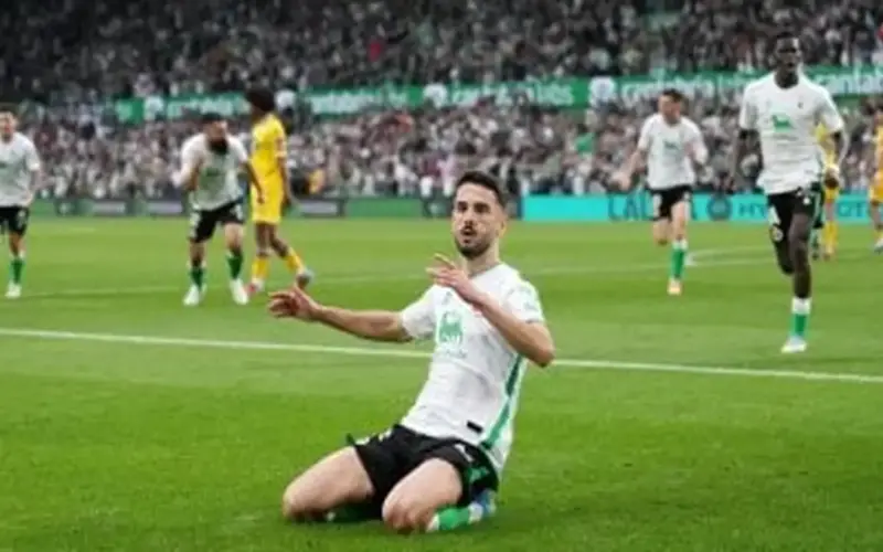 راسينج سانتاندير يعود إلى الدوري الإسباني بعد غياب 14 عاما